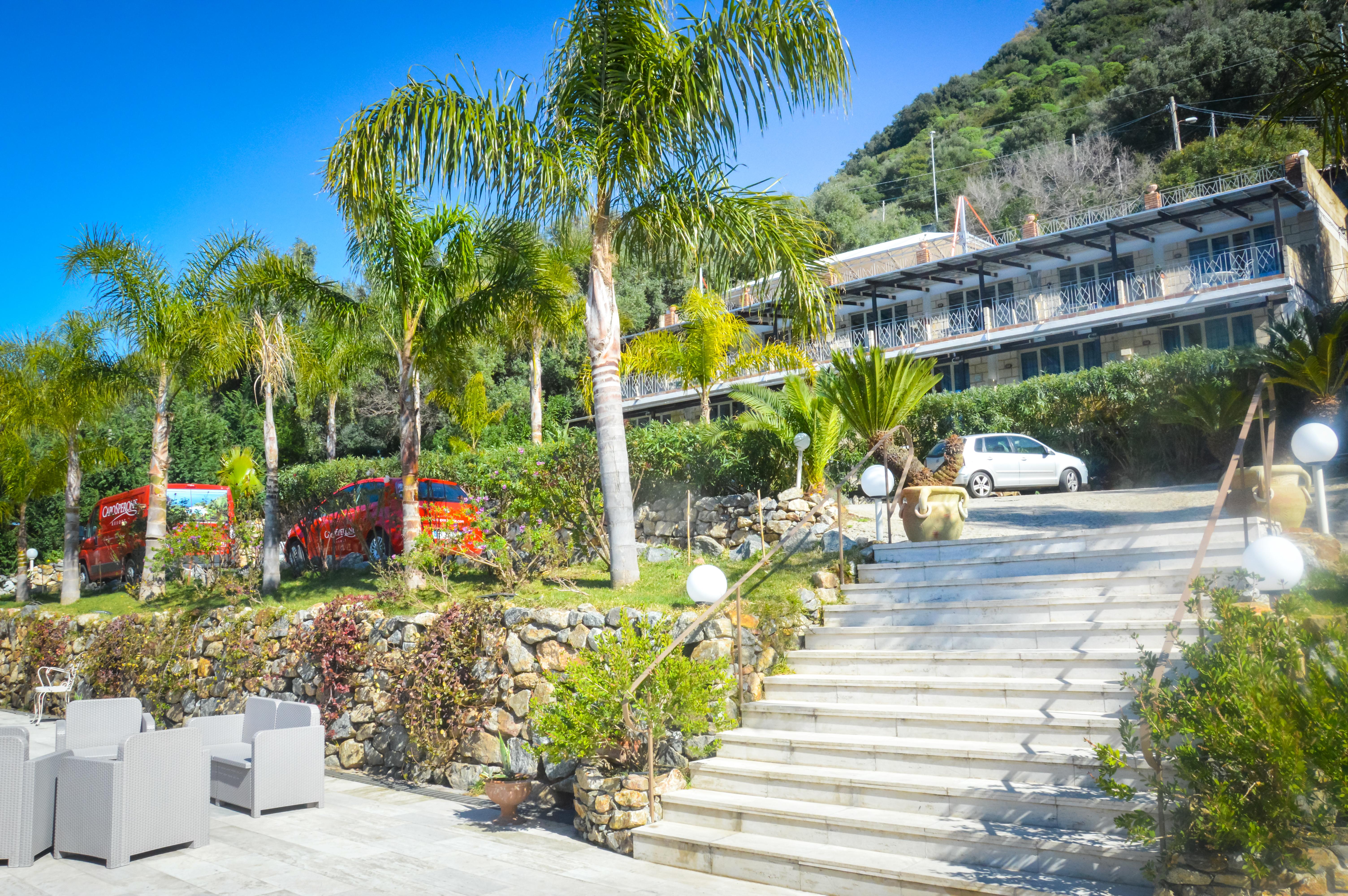 פאלמי Caposperone Resort מראה חיצוני תמונה