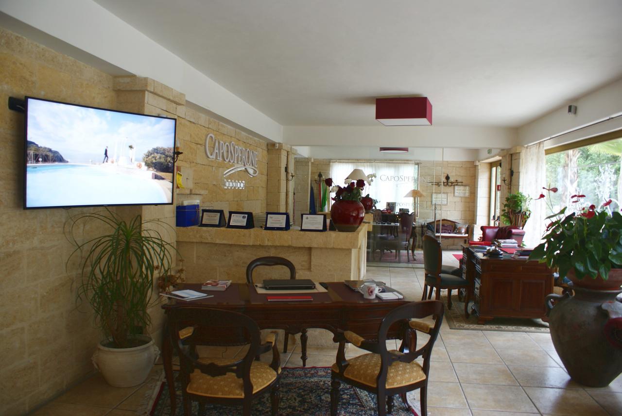 פאלמי Caposperone Resort מראה חיצוני תמונה