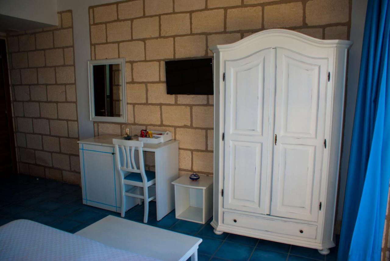 פאלמי Caposperone Resort מראה חיצוני תמונה
